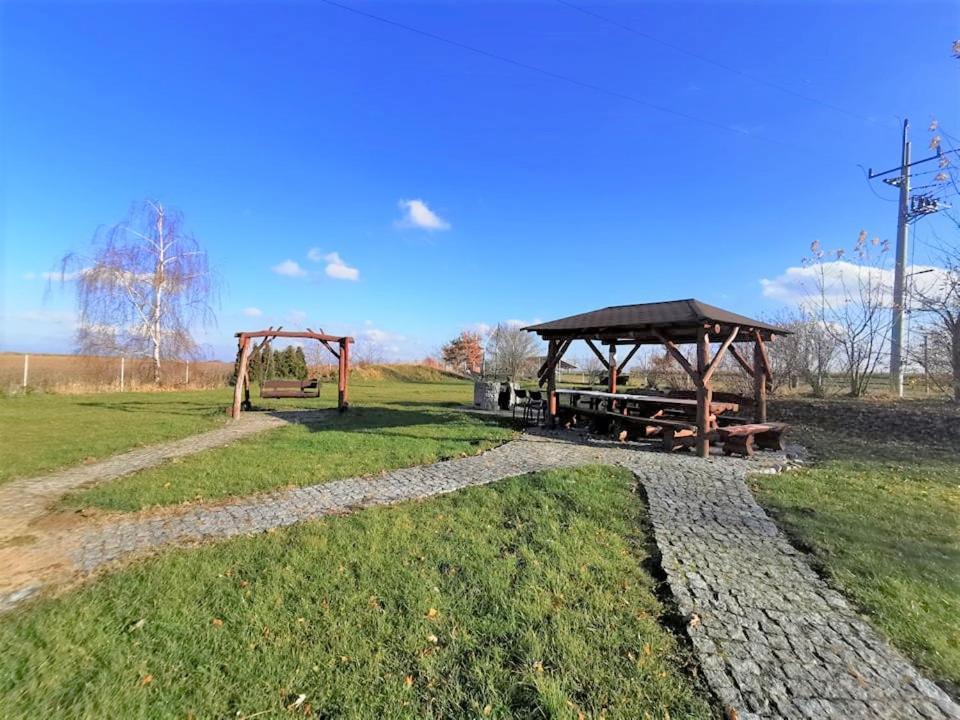 Dobry Klimat Uniejow Exteriör bild