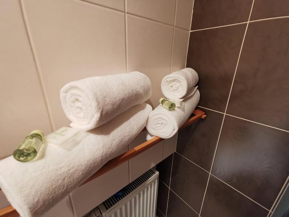 Dobry Klimat Uniejow Exteriör bild